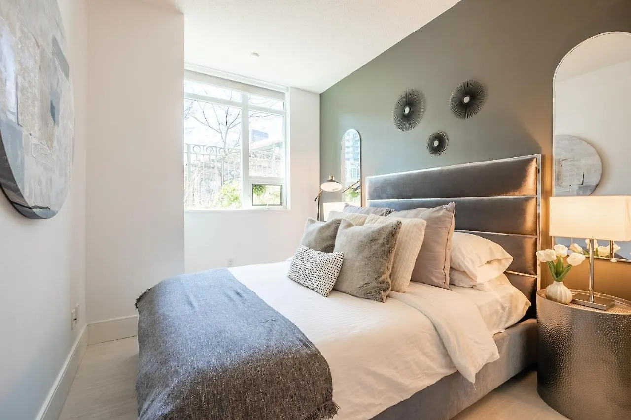 Luxury Suite With Private Patio In Downtown Toronto 0*,